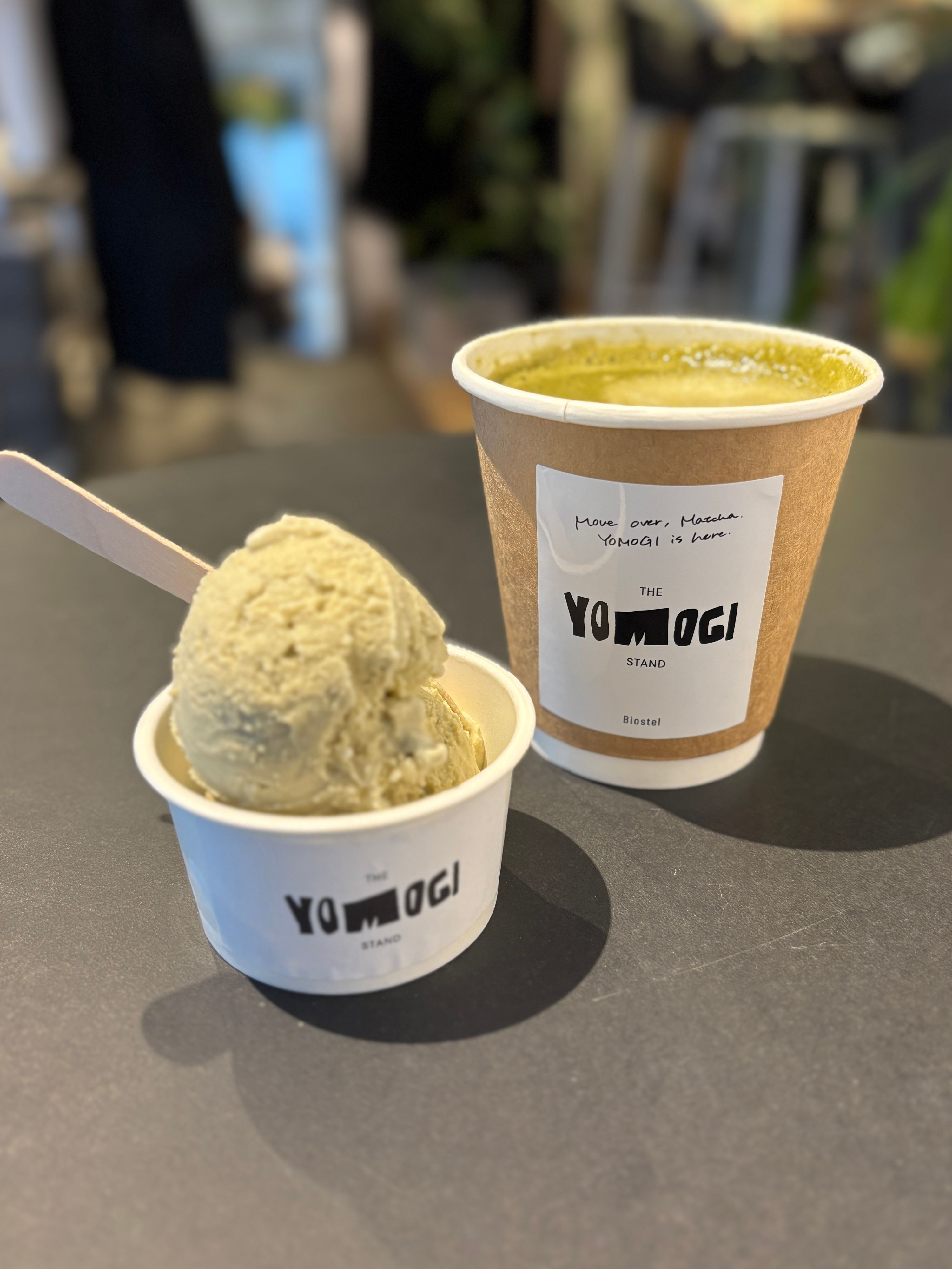 THE YOMOGI STAND | WE TABLE